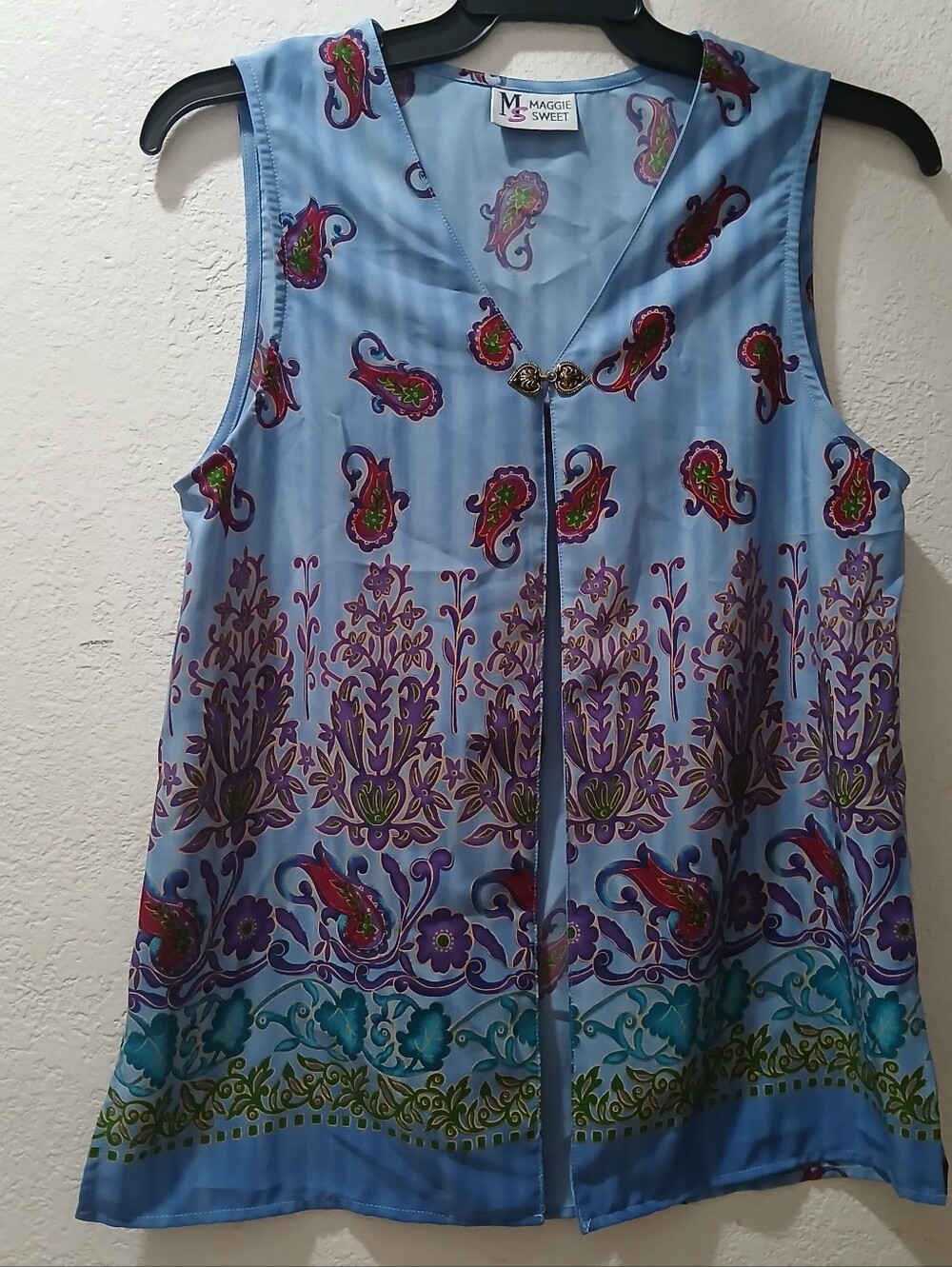 Maggi sweet nwot size p s Sleeveless Blue Paisley Print Top